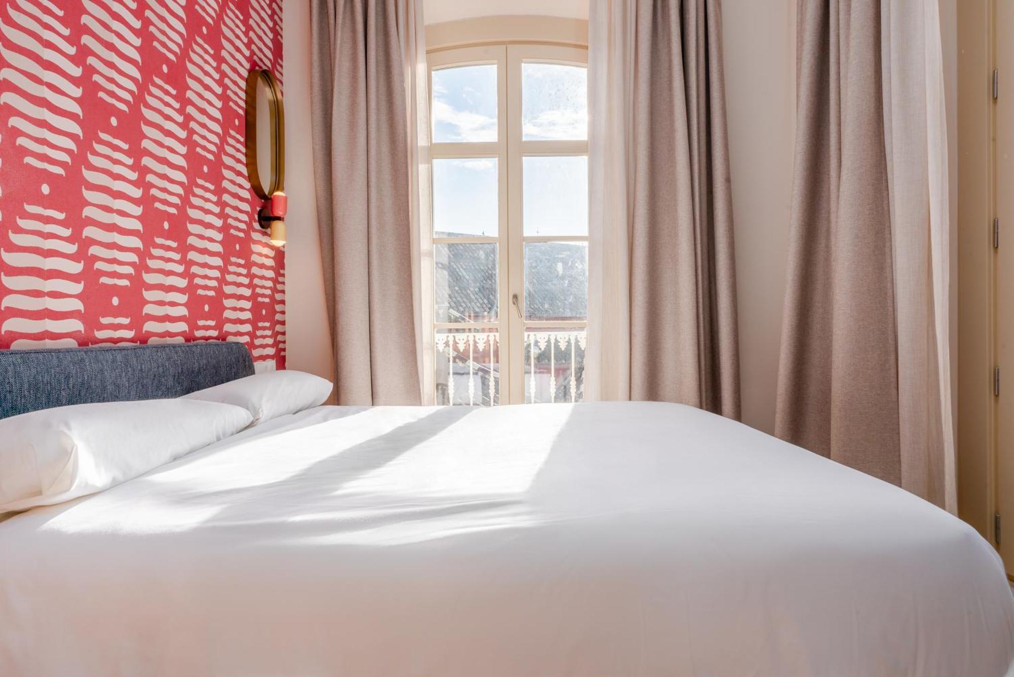 Smartr Malaga Centro Aparthotel Bagian luar foto